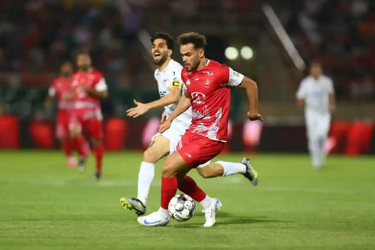 فیلم گل اول پرسپولیس به فولاد توسط اورونوف فیلم گل اول پرسپولیس به فولاد توسط اورونوف