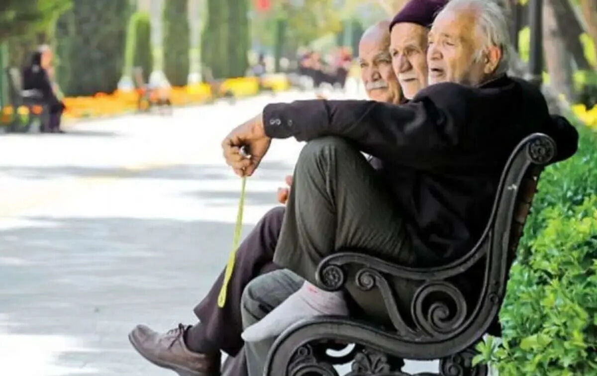 قانون جدید بازنشستگی اعلام شد: شرط ۳۵ سال سابقه برای برخی بیمهشدگان قانون جدید بازنشستگی اعلام شد: شرط ۳۵ سال سابقه برای برخی بیمهشدگان