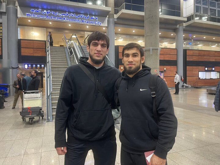 دو کشتی‌گیر مطرح روس وارد ایران شدند