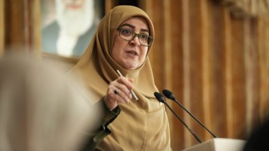 تصویری از جلسه رئیس‌جمهور با خودروسازان درباره کاهش مصرف خودروها