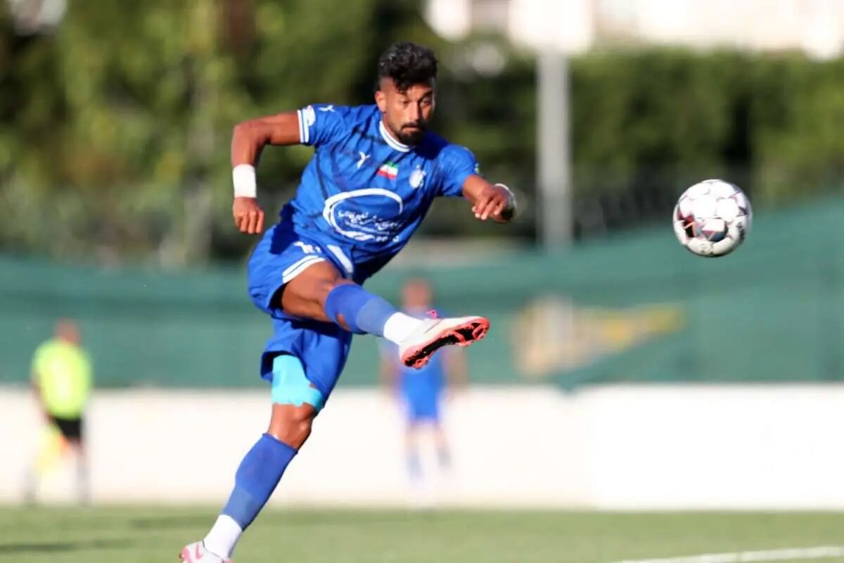 رامین رضاییان در حال تمرین ایستگاهی پیش از دربی استقلال و پرسپولیس