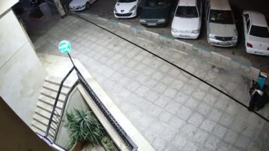 تصویر تصادف خودروی پژو ۲۰۶ با شش ماشین پارک شده پس از حرکت نمایشی