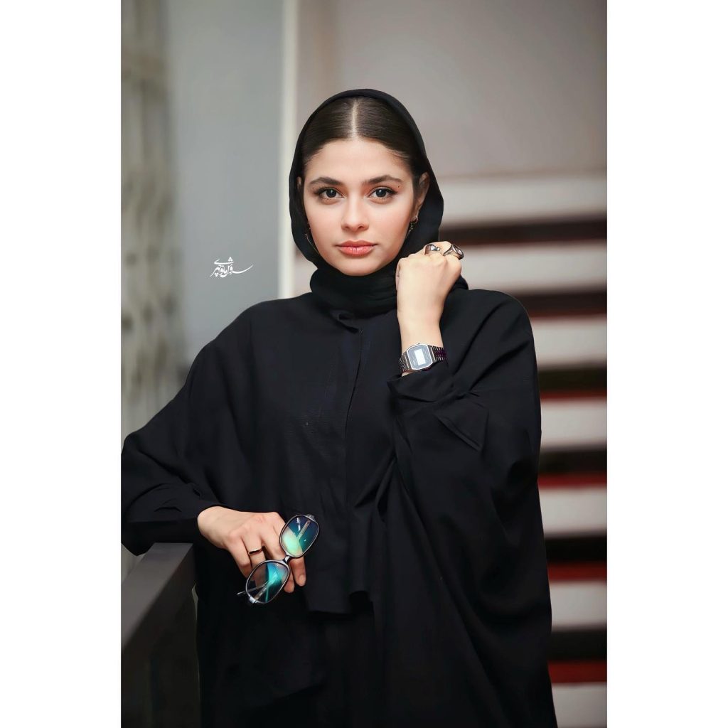 بازیگر نقش نیلوفر در هزار و یک شب چه کسی است؟ بیوگرافی مینو آزرمگین