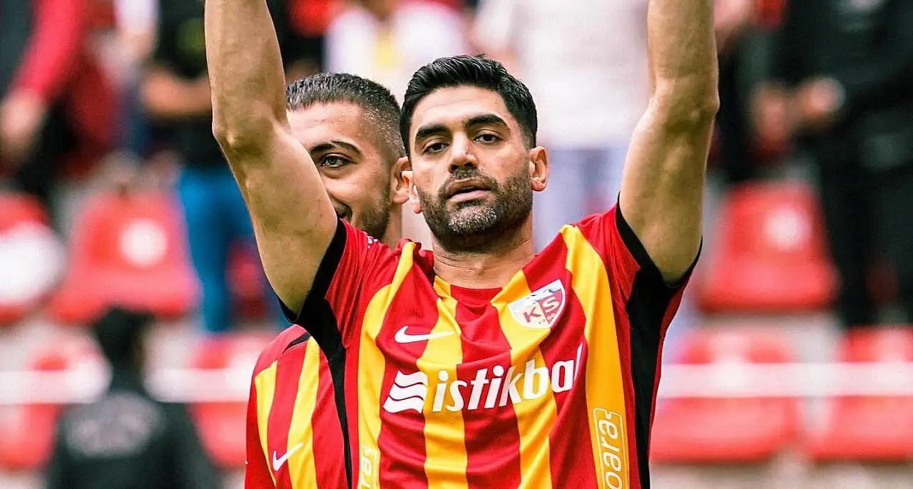 اندونگ نه؛ بمب پرسپولیس یک استقلالی دیگر است | پیشنهاد به سرخ‌ها برای جذب لژیونر سرشناس