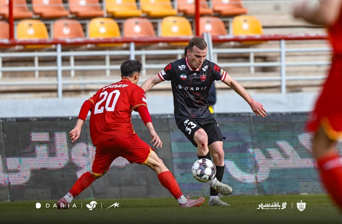 دنیل گرا: در ایران از خانواده و دوستانم دور شدهام | میخواهم شعر بگویم و کتابم را چاپ کنم دنیل گرا: در ایران از خانواده و دوستانم دور شدهام | میخواهم شعر بگویم و کتابم را چاپ کنم