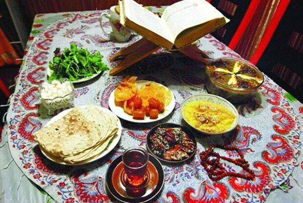 توصیه طب سنتی برای روزه‌داران؛ از مصرف آب ولرم و خرما تا پرهیز از غذای چرب