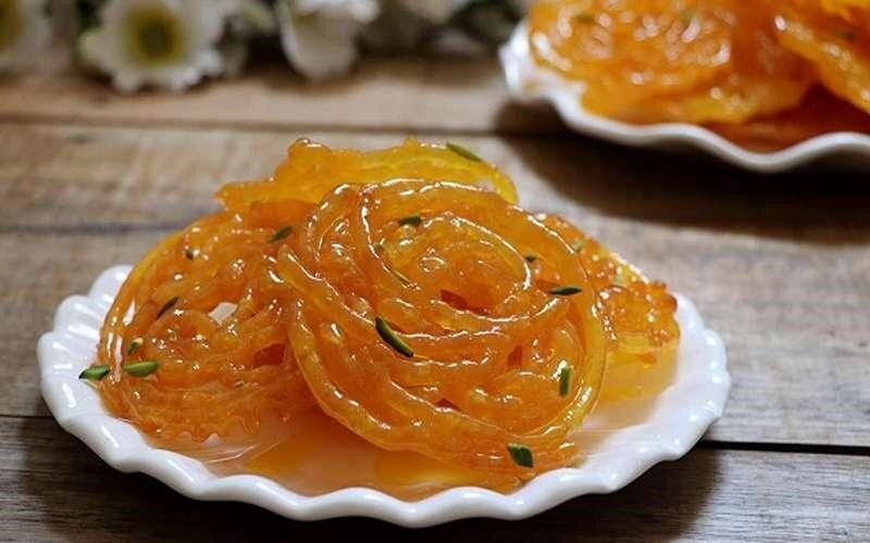 شربت بار بامیه چگونه درست می‌شود؟ + فیلم روش تهیه شربت بار | چرا شربت بار کدر می‌شود یا شکرک می‌زند؟