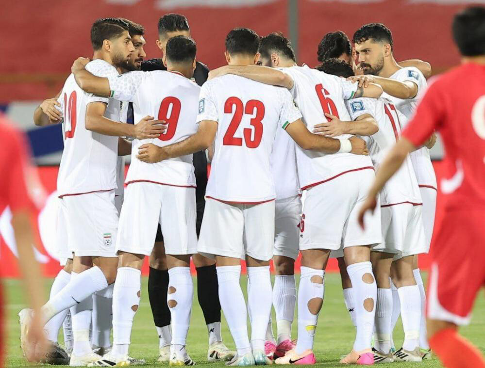 بازیکنان تیم ملی ایران در واقعیت بزرگ نیستند | به هر بازیکنی که مالدیو و افغانستان هم برود لژیونر میگویند بازیکنان تیم ملی ایران در واقعیت بزرگ نیستند | به هر بازیکنی که مالدیو و افغانستان هم برود لژیونر میگویند