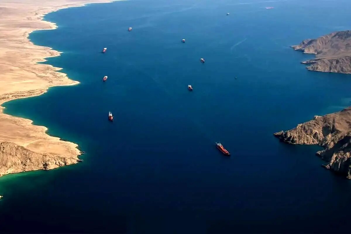 ماجرای ورود غیرمجاز یک کشتی به تنگه هرمز چه بود؟ | هیچ حادثه امنیتی خاصی رخ نداده است ماجرای ورود غیرمجاز یک کشتی به تنگه هرمز چه بود؟ | هیچ حادثه امنیتی خاصی رخ نداده است