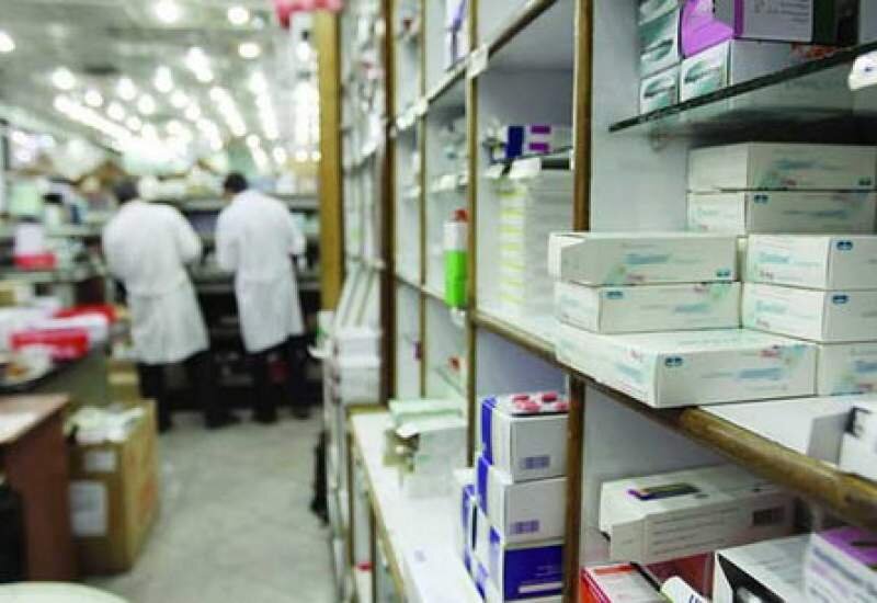 ۷.۸ همت مطالبات حوزه دارو پرداخت شد | نگرانی از انتقال بدهی انباشته دارو در ۱۴۰۴ به سال بعد