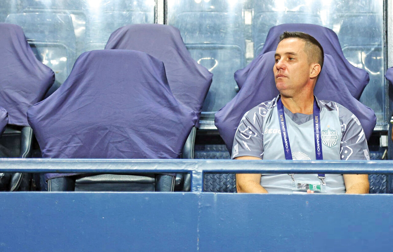 نامه پرسپولیس برای لیست خرید تابستانی | اوسمار در موقعیت تصمیمگیری نامه پرسپولیس برای لیست خرید تابستانی | اوسمار در موقعیت تصمیمگیری