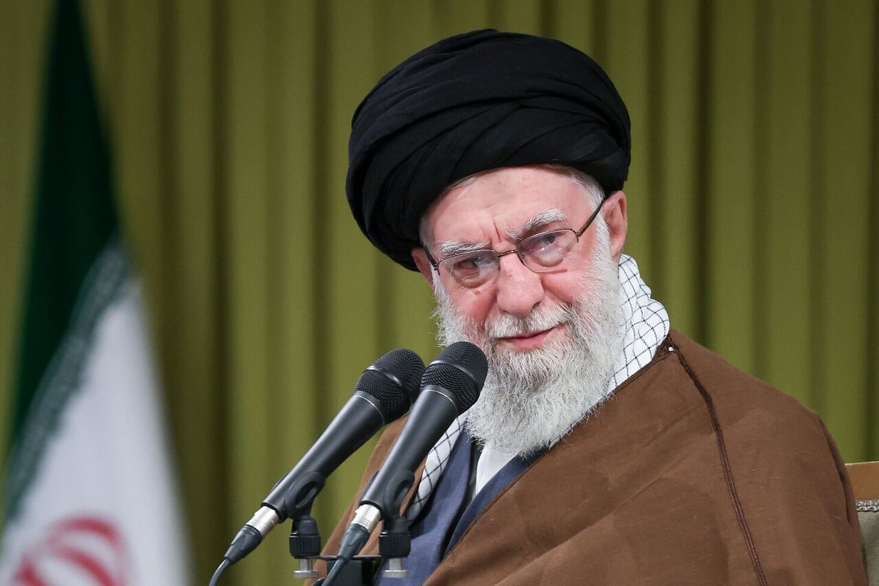 آیتالله خامنهای چگونه نقشه ترامپ را نقش بر آب کرد؟ | «جنگ منطقهای» به کابوس دشمن تبدیل خواهد شد اگر نیاز شود آیتالله خامنهای چگونه نقشه ترامپ را نقش بر آب کرد؟ | «جنگ منطقهای» به کابوس دشمن تبدیل خواهد شد اگر نیاز شود