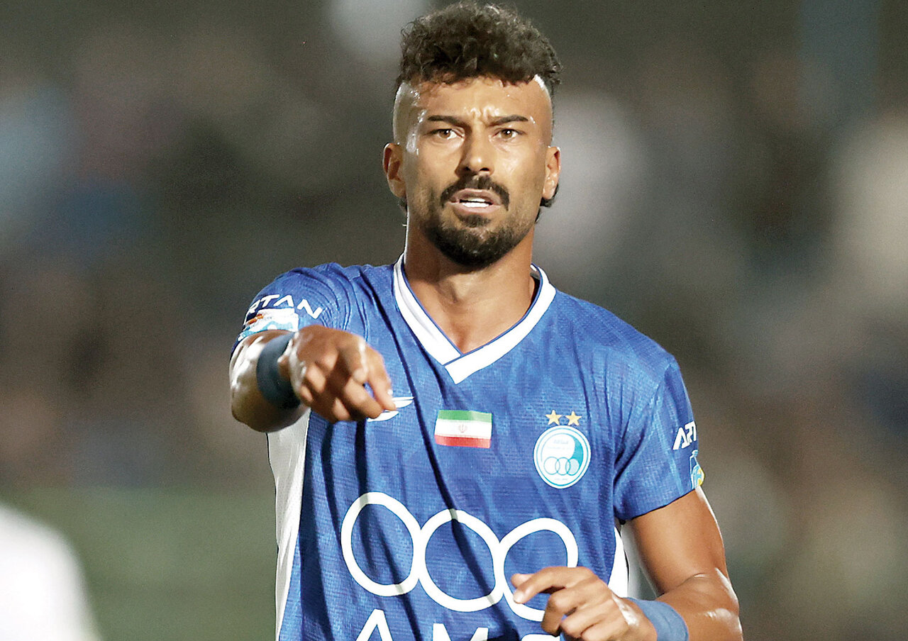 ادامه اتفاقات عجیب وغریب در خانه آبی های پایتخت؛ وام عجیب استقلال به رامین رضاییان | ۴۷ میلیارد قرض الحسنه و یک ماهه! ادامه اتفاقات عجیب وغریب در خانه آبی های پایتخت؛ وام عجیب استقلال به رامین رضاییان | ۴۷ میلیارد قرض الحسنه و یک ماهه!