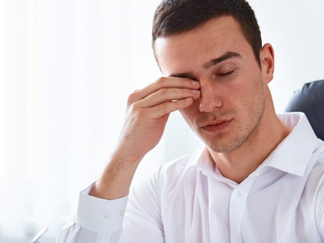 بعد از خواندن این مطلب دیگر در تاریکی با گوشی موبایل خود کار نمی‌کنید