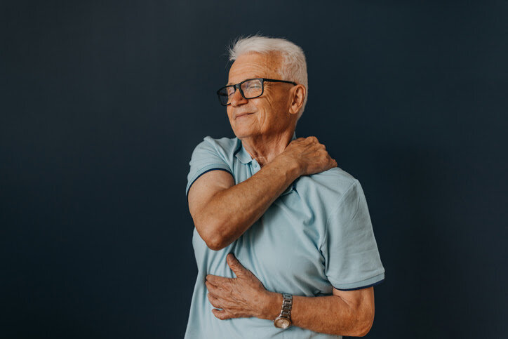 خداحافظی با گردن‌درد؛ راهکارهای علمی برای رهایی پایدار از درد