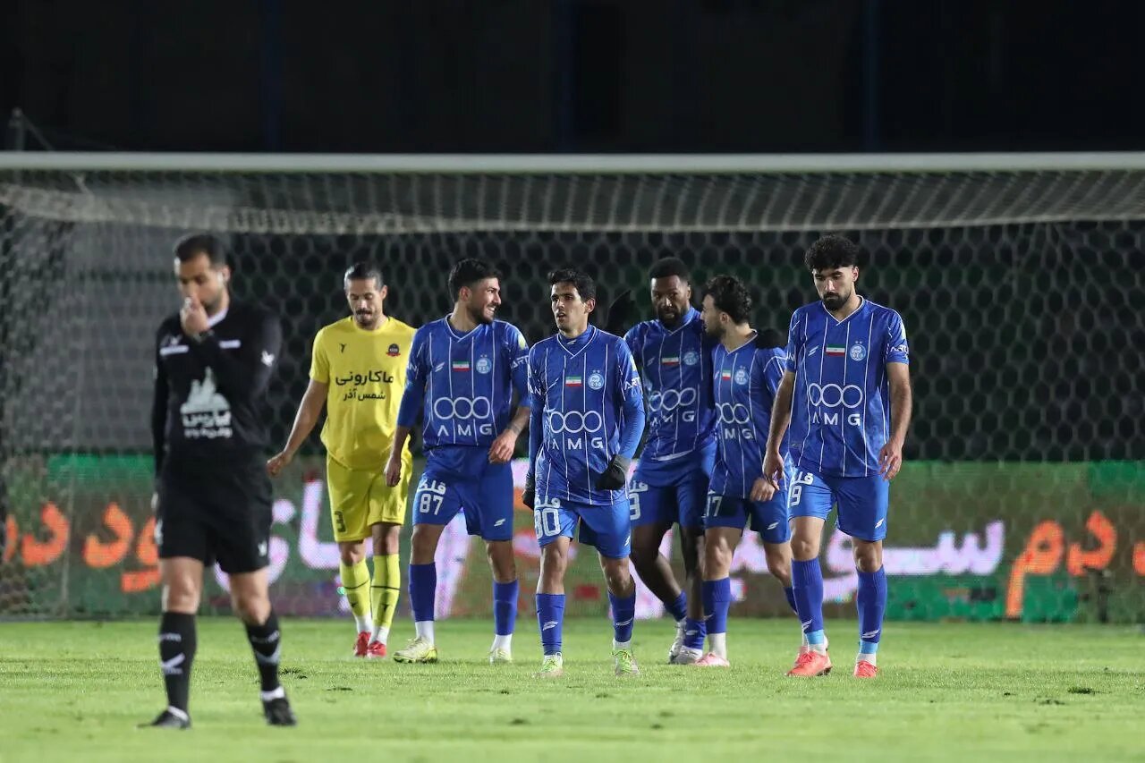 گل نازون یک معجزه بود | یک اشتباه استقلال را فلج کرده است