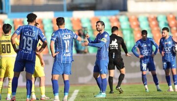 عارف غلامی اول بازی‌اش را درست کند بعد حرف سیاسی بزند | ساپینتو از خدایش باید باشد که تاجرنیا به رختکن بیاید