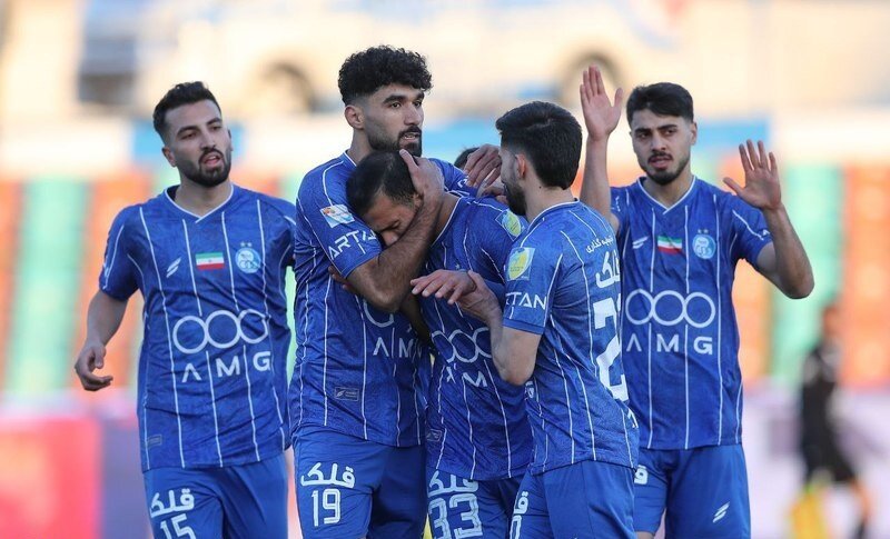 استقلال راحت گل می‌خورد | الحسین در فاز هجومی خطرناک است