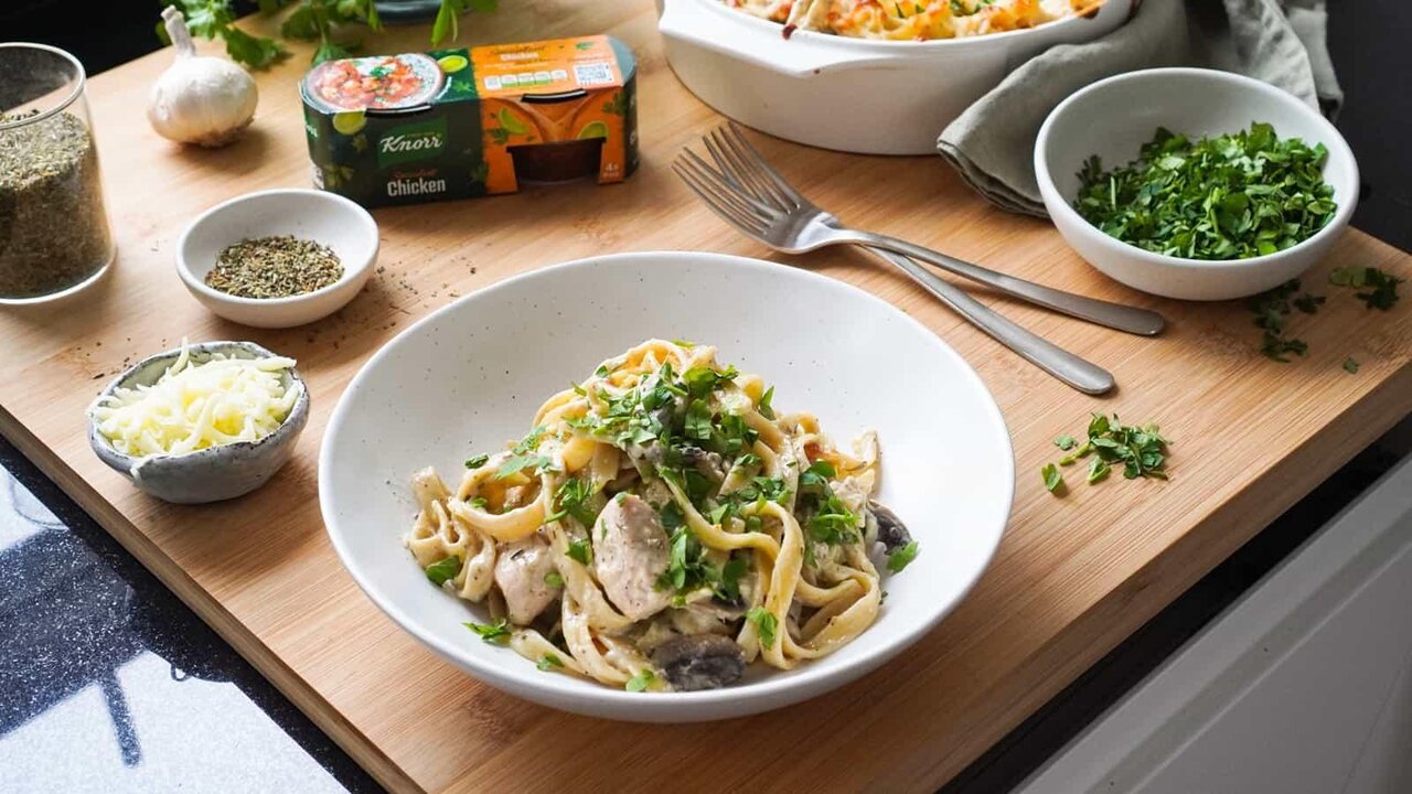 فوت و فن تهیه پاستا آلفردو با مرغ و قارچ و خامه | ۲ اشتباه رایج در تهیه پاستا آلفردو