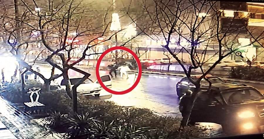 قاتل سانتافه‌سوار را شناسایی کنید + عکس | سینما رفتن خانوادگی به خون کشیده شد