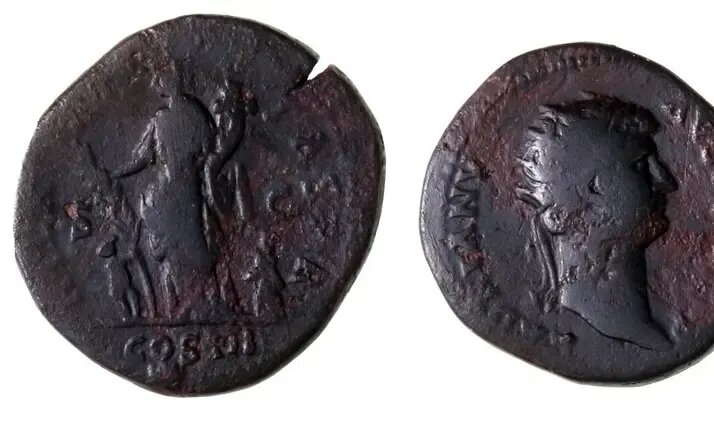 کشف سکه‌های رومی در معبد ۲ هزار ساله «میترا» | عکس