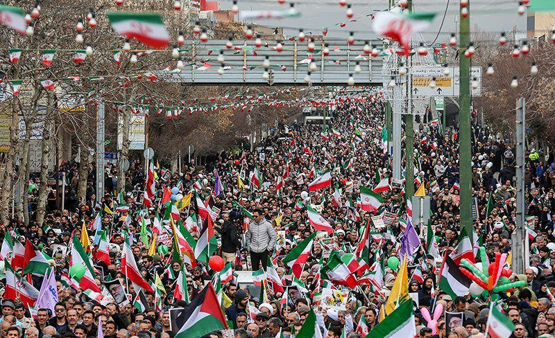 پیام حضور جوانان ایران در راهپیمایی ۲۲ بهمن + عکس