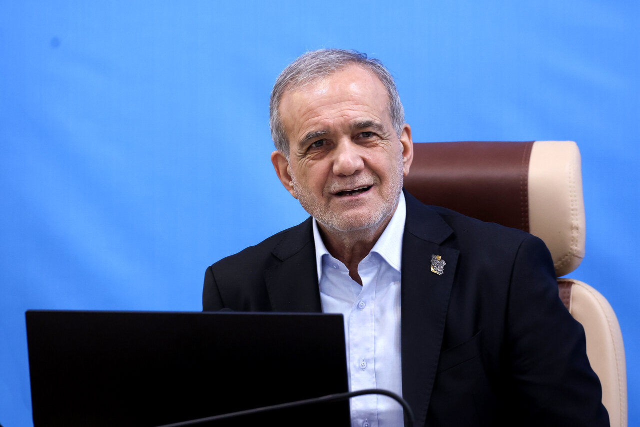 پزشکیان: پس مُرده دیگه! | شوخی رئیسجمهور با نماینده ولیفقیه در لرستان + ویدئو پزشکیان: پس مُرده دیگه! | شوخی رئیسجمهور با نماینده ولیفقیه در لرستان + ویدئو