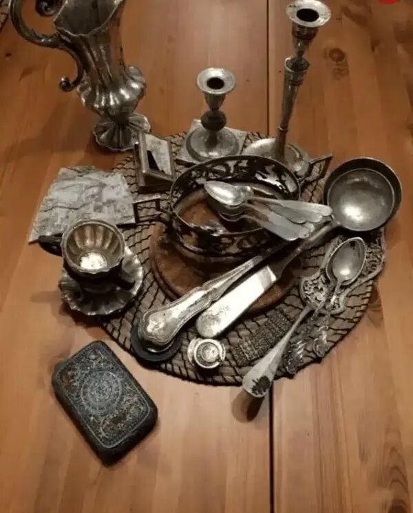 نقشه گنجی که به گنجینۀ نقره‌های خانوادگی رسید! | عکس