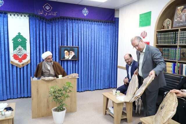 زمزمههایی که در خصوص آزادسازی قیمت نان بهگوش میرسد نگرانکننده است زمزمههایی که در خصوص آزادسازی قیمت نان بهگوش میرسد نگرانکننده است