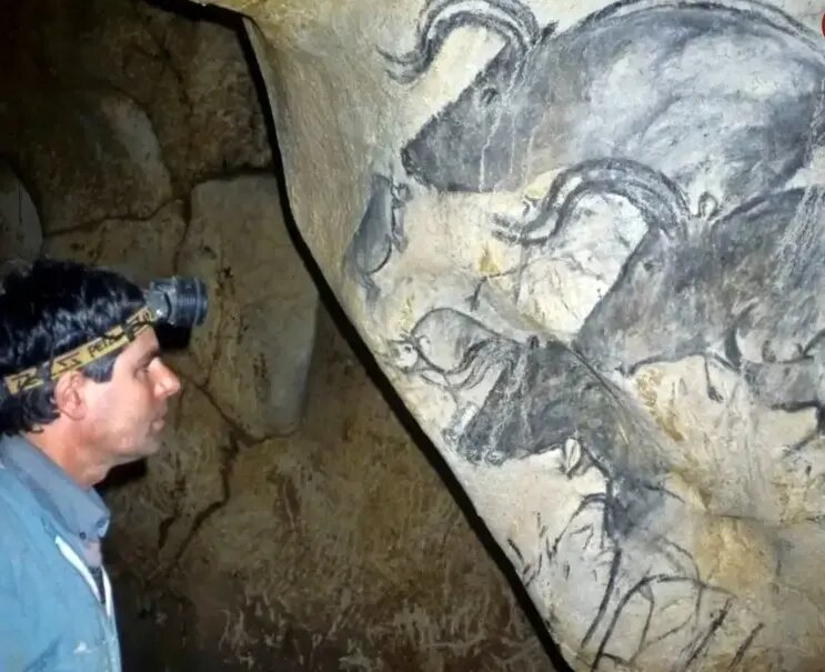 نقاشیهای شگفتانگیز در غاری که ۲۱ هزار سال هیچکس وارد آن نشده بود | عکس نقاشیهای شگفتانگیز در غاری که ۲۱ هزار سال هیچکس وارد آن نشده بود | عکس