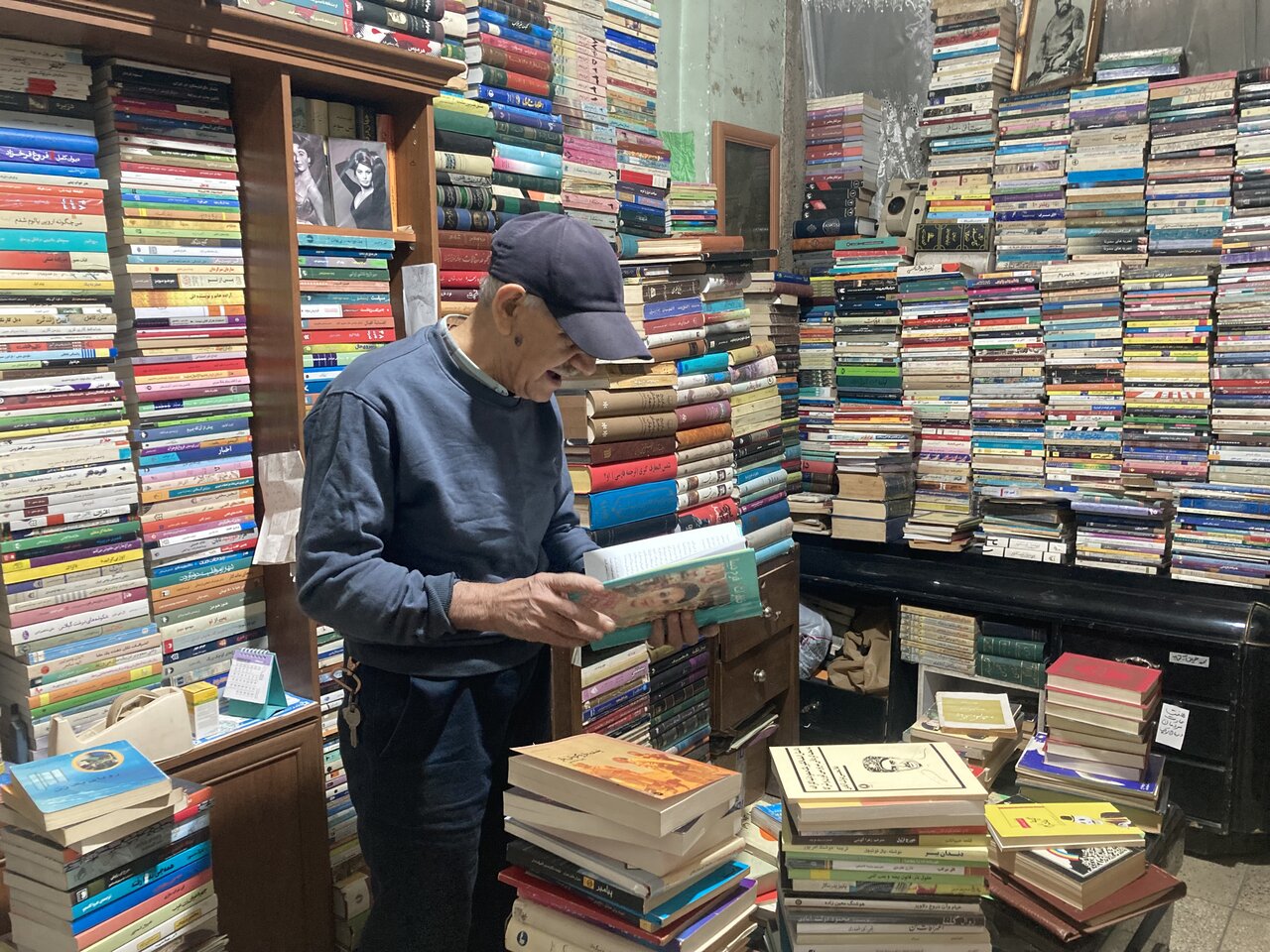 دلداده کتاب | کهنه نشینی کتابهای دست دوم و افست دلداده کتاب | کهنه نشینی کتابهای دست دوم و افست