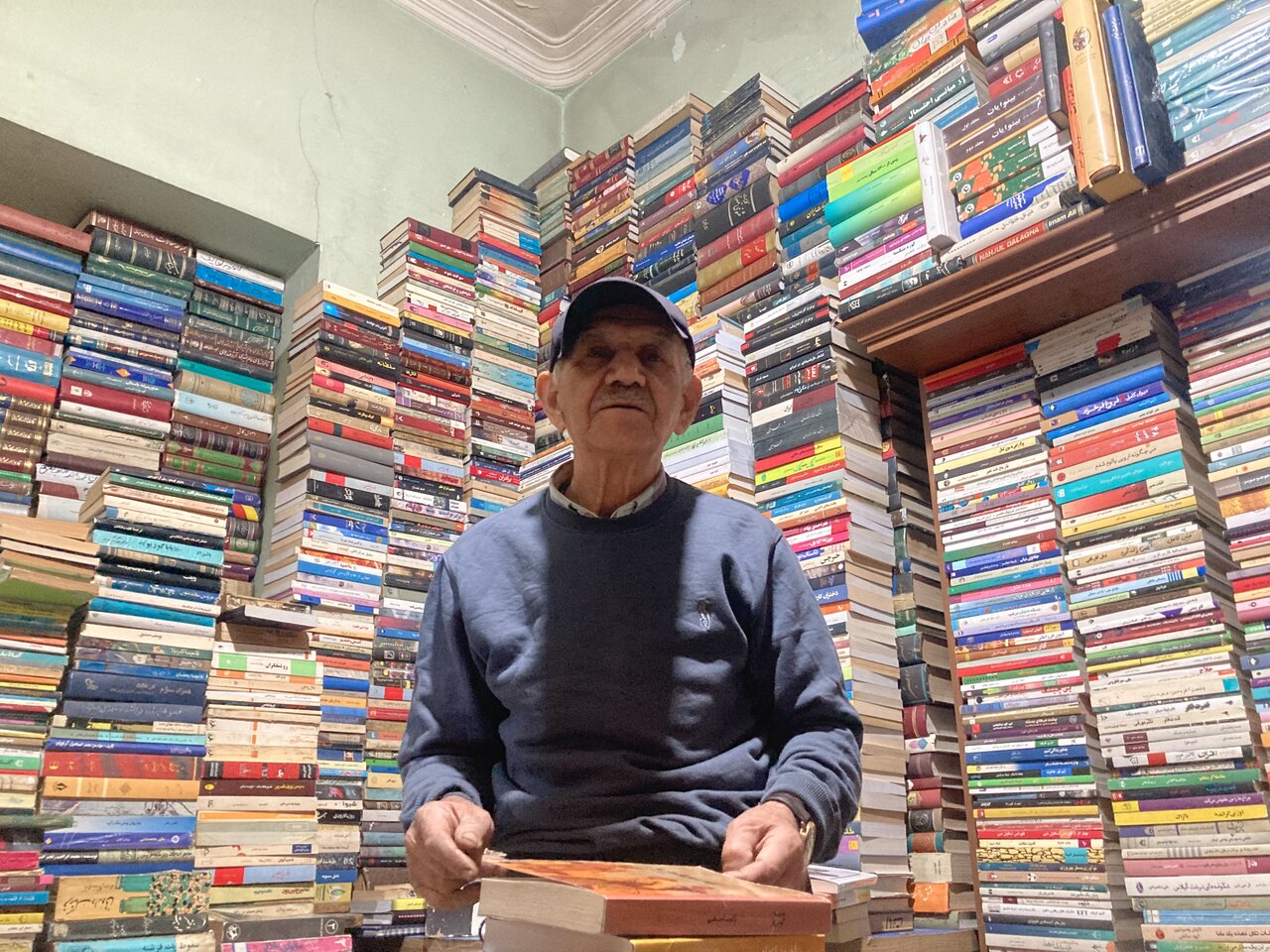 دلداده کتاب | کهنه نشینی کتابهای دست دوم و افست دلداده کتاب | کهنه نشینی کتابهای دست دوم و افست