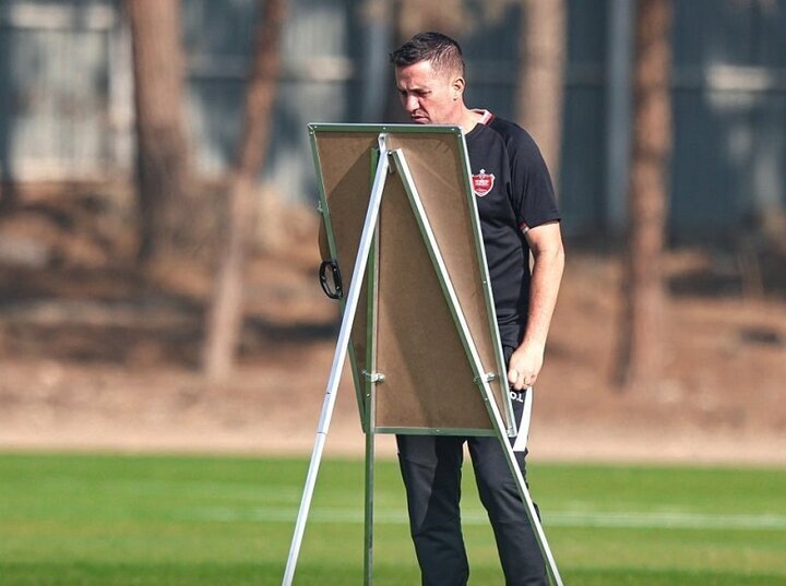 اوسمار از این چند بازیکن پرسپولیس می ترسد | رفتار عجیب بازیکن قدیمی در رختکن