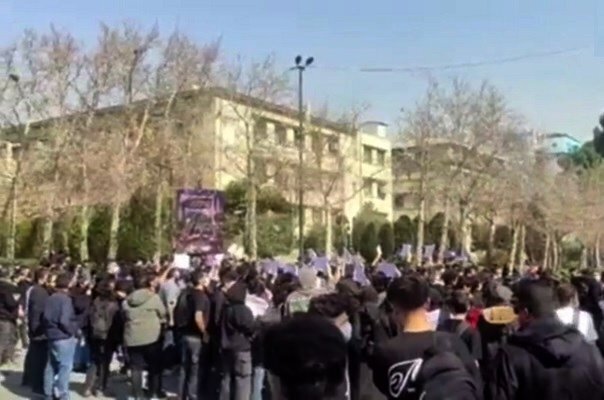 برگزاری تجمع در چند دانشگاه تهران برگزاری تجمع در چند دانشگاه تهران