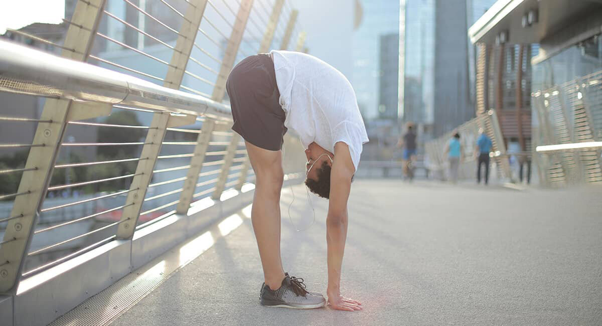 به این دلیل خیلی ساده عضلات پشت پا کوتاه می‌شود