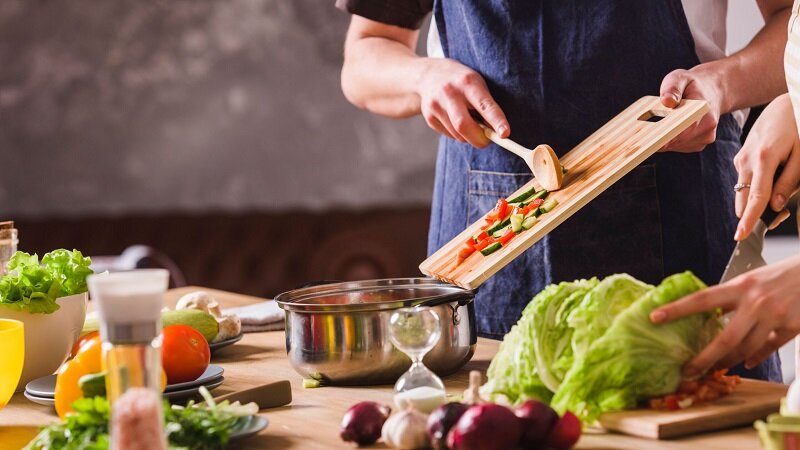 در غذای خانگی اگر این موارد رعایت نشود سالم نیست | از چه موادی استفاده کنیم؟