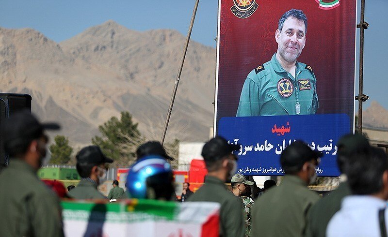 تشییع پیکر ۲ خلبان شهید هوانیروز در اصفهان + تصاویر