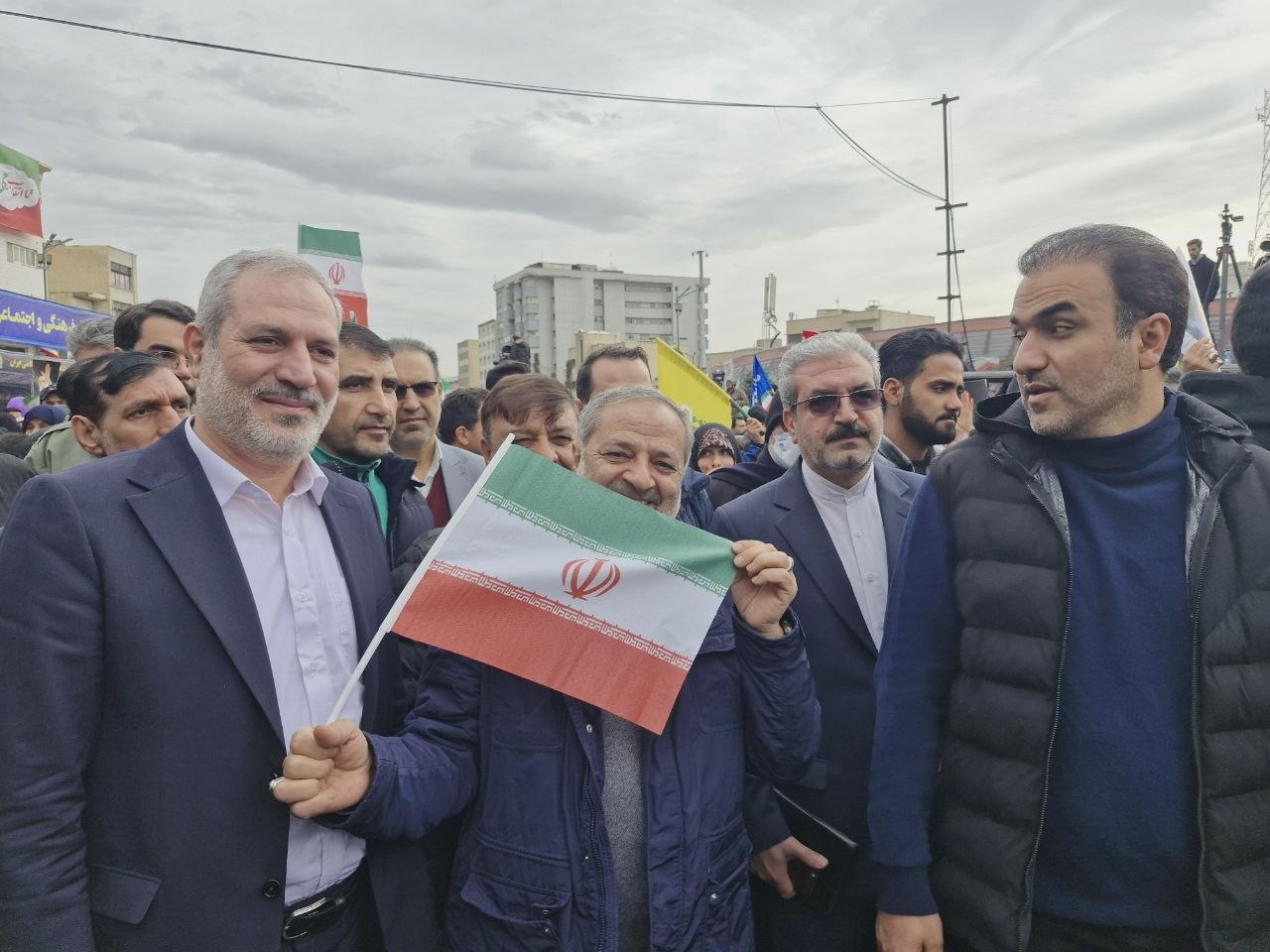 تصاویر حضور شخصیت‌های مختلف در راهپیمایی ۲۲ بهمن در تهران