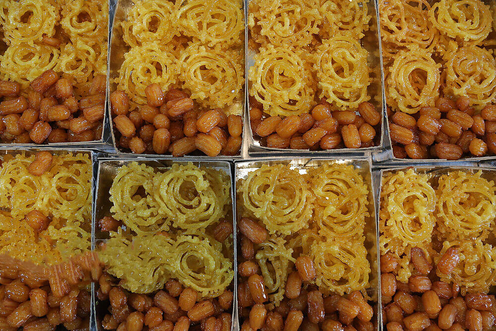 روش تهیه بامیه ماه رمضان؛ چگونه بامیه ترد و پوک درست کنیم؟ + فیلم