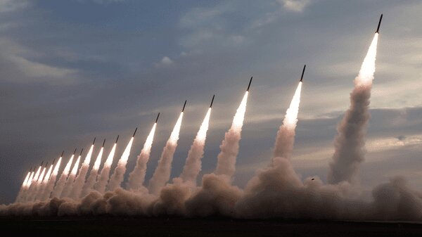 شلیک موشک های روسیه به یک پایگاه نظامی | ویدئو