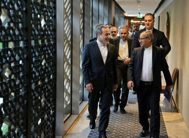 عراقچی ۲۰ دقیقه فرمانده سنتکام را پشت در نگه داشت | ببینید