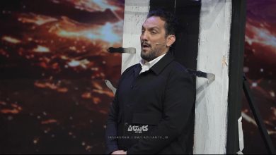 پرتاب چاقو به سمت پژمان درستکار + ویدئو | اجرای دلهرهآور روی صحنه کاپیتان را ببینید لحظه پرتاب چاقو به سمت پژمان درستکار + ویدئو | اجرای دلهرهآور روی صحنه کاپیتان را ببینید