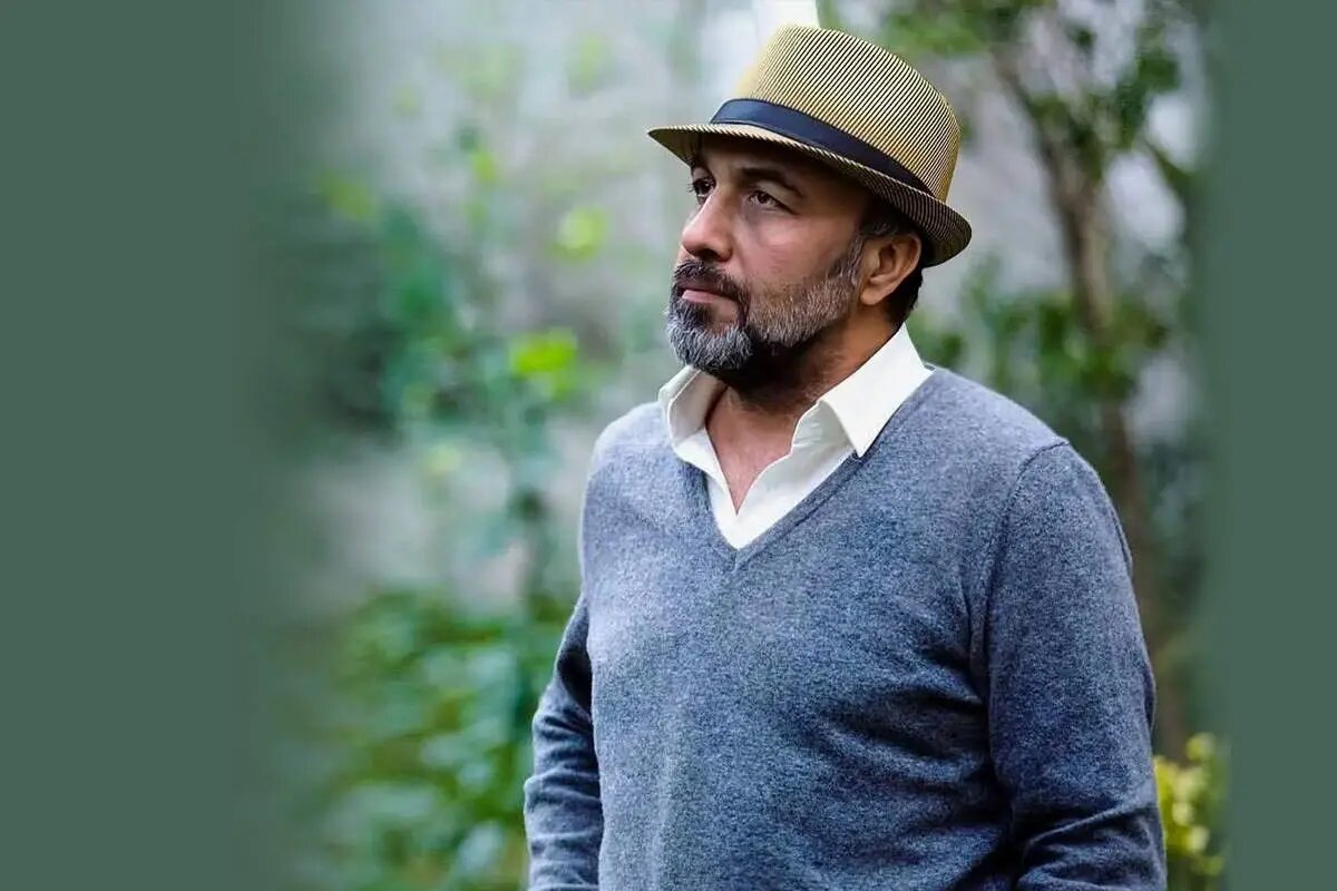 لحظه‌ای دیدنی از رضا عطاران و تیتراژ سریال خاطره‌انگیزش