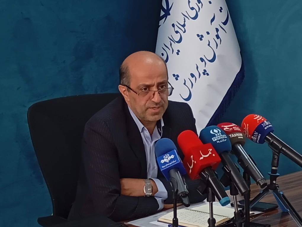 کاهش بازمانده‌ از تحصیل‌های دبیرستانی