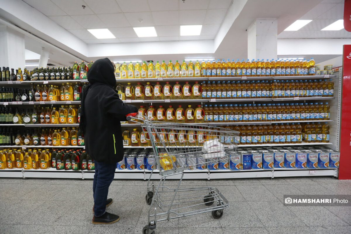 یک میلیون تومان به مردم پرداخت می‌شود اما قدرت خرید ۵ میلیون تومان کاهش پیدا کرده! | ویدئو