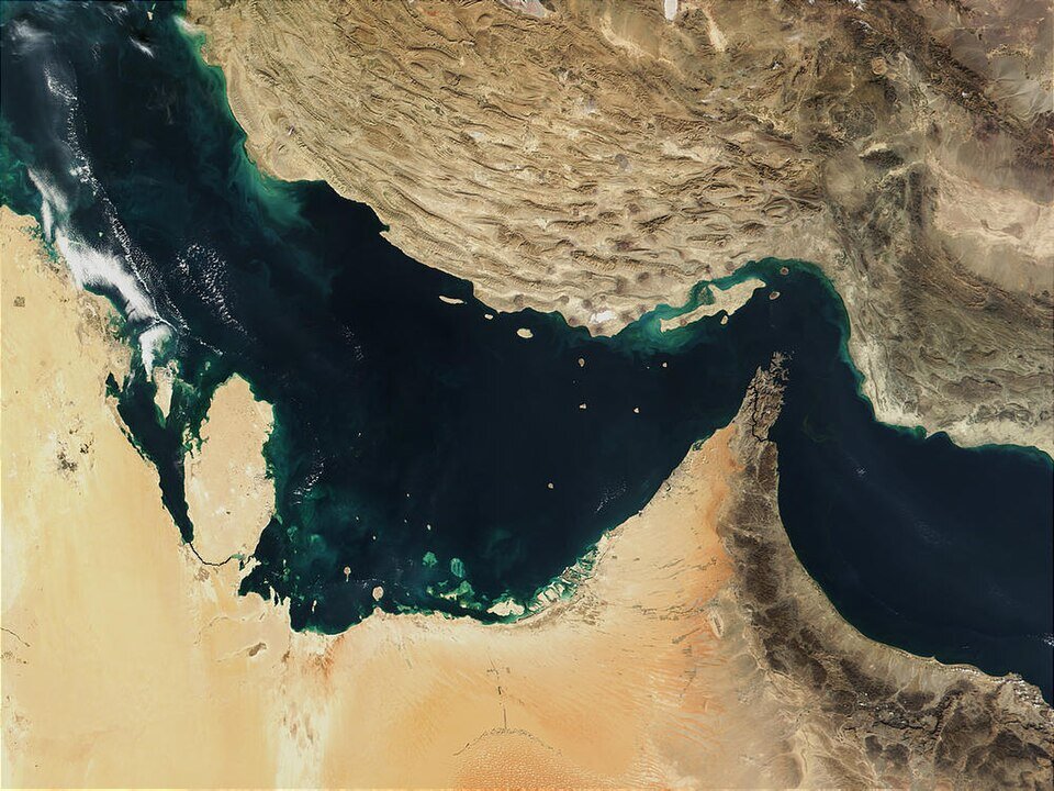 محاصره دریایی آمریکا توسط ۳ کشتی شکسته شد + جزئیات محاصره دریایی آمریکا توسط ۳ کشتی شکسته شد + جزئیات
