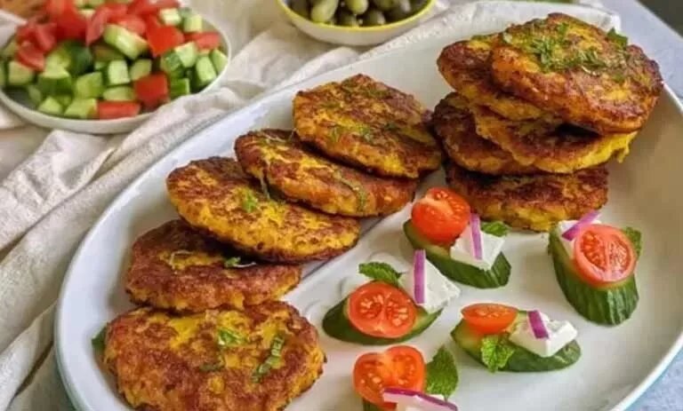 انتخابی عالی برای شام سبک؛ کوکو ذرت و نخودفرنگی انتخابی عالی برای شام سبک؛ کوکو ذرت و نخودفرنگی