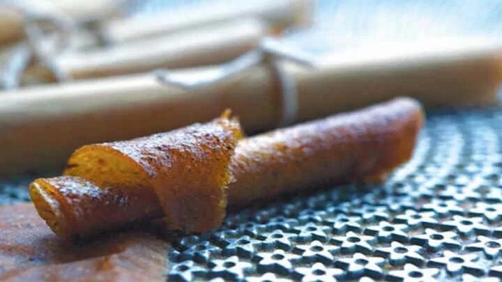 لواشک خانگی گوجه سبز و کیوی؛ ترکیبی هیجانانگیز از ترشی و شیرینی لواشک خانگی گوجه سبز و کیوی؛ ترکیبی هیجانانگیز از ترشی و شیرینی