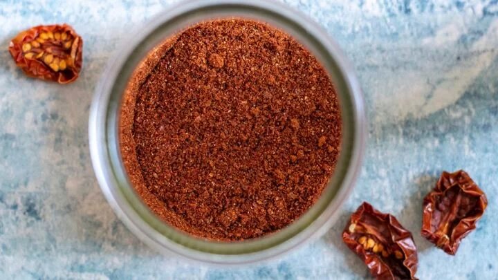 چگونه پودر گوجه‌فرنگی خانگی درست کنیم؟ + موارد مصرف