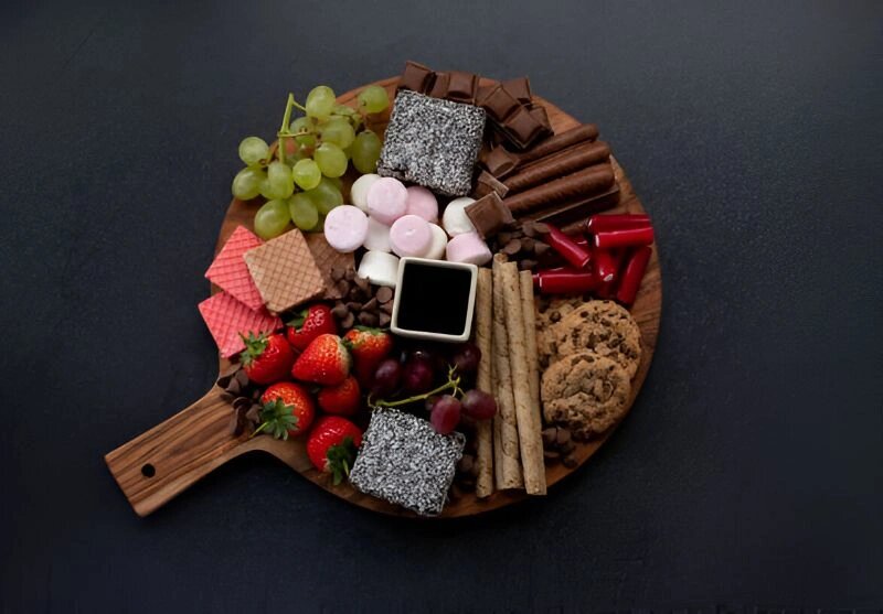 این میز مزه خانگی همه مهمان‌ها را شگفت‌زده می‌کند؛ از بال کبابی تا قارچ و پنیر گریل‌شده